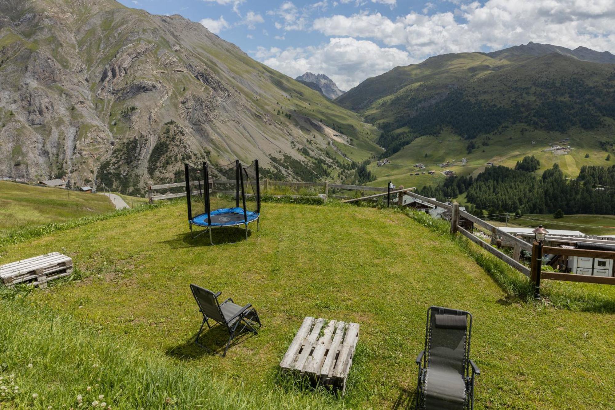 Pianeta Oro Avamposto Meteo Livigno Exterior foto